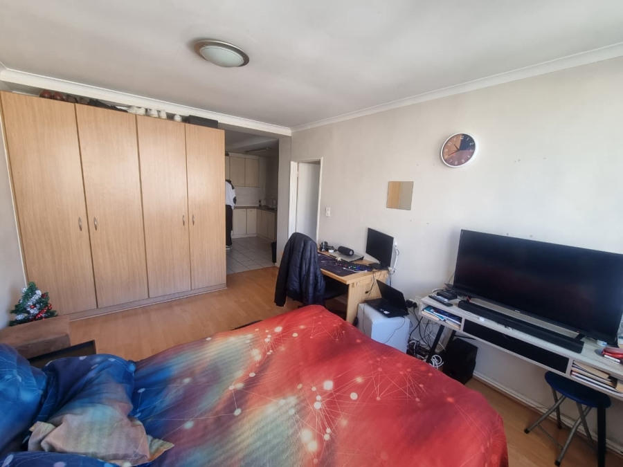 1 Bedroom Property for Sale in Wynberg Western Cape